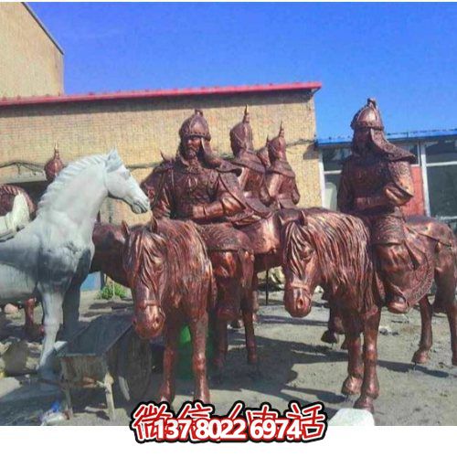 巨型骑士马铜雕塑，点缀景区广场