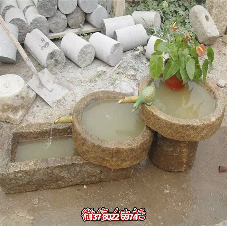 古老农村石槽流水鱼缸，传统摆件装饰景观