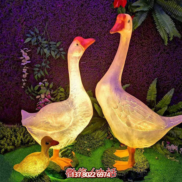 透光玻璃钢鹅雕塑