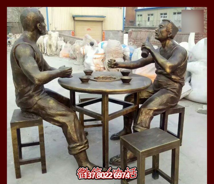 传承文化，融入雕塑，铜雕人物给你一个古典的庭院别墅