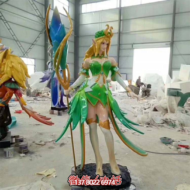 艺术玻璃钢游戏人物摆件