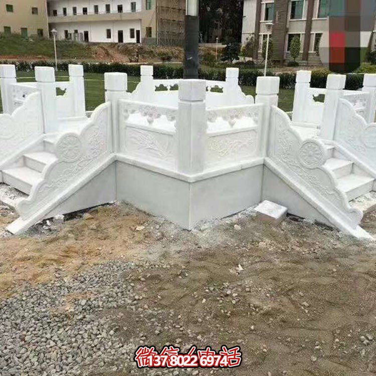 汉白玉雕刻升旗台及防护围栏