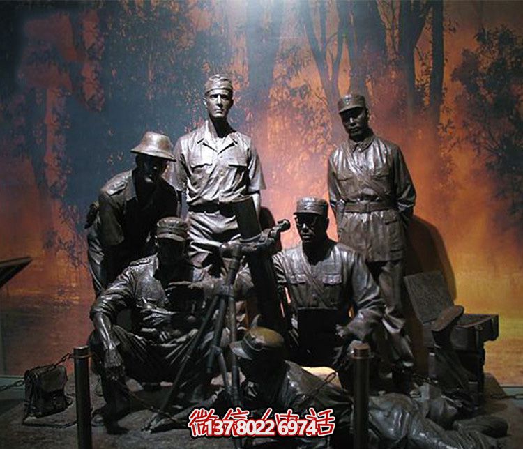 中西方融合的八路军铜雕塑
