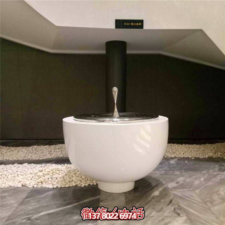 不锈钢水滴圆盘雕塑，玻璃钢景观装饰