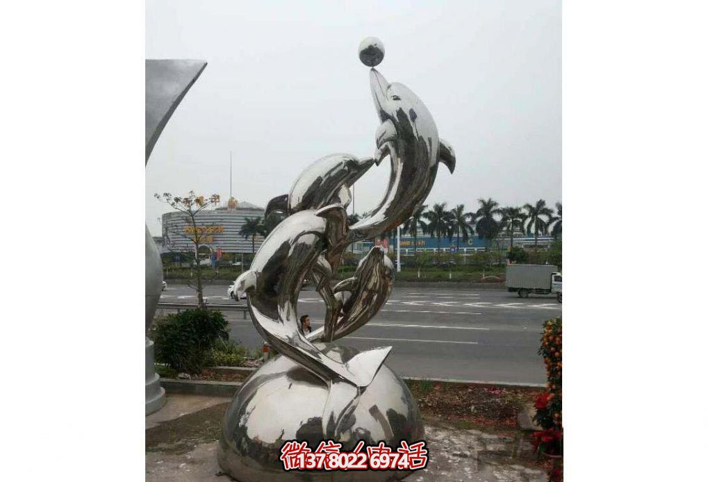 不锈钢海豚雕塑，玩起来让街道飞跃！
