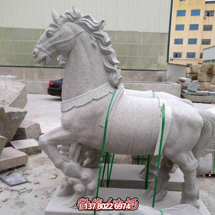 主题砂岩雕刻马摆件，点缀园林广场美景