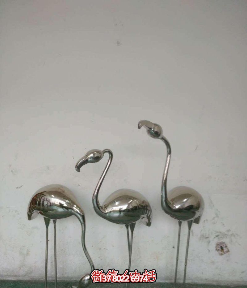 不锈钢火烈鸟雕塑，抛光精美