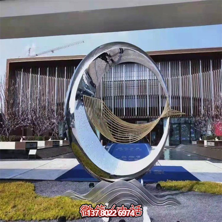 精致几何设计镜面不锈钢鲸鱼摆件