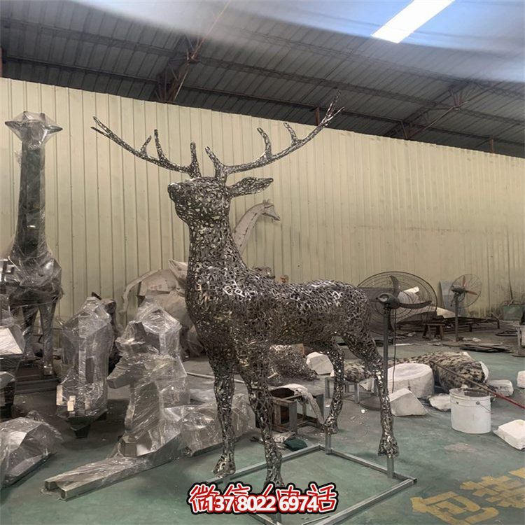不锈钢镂空抽象户外照明景观鹿灯