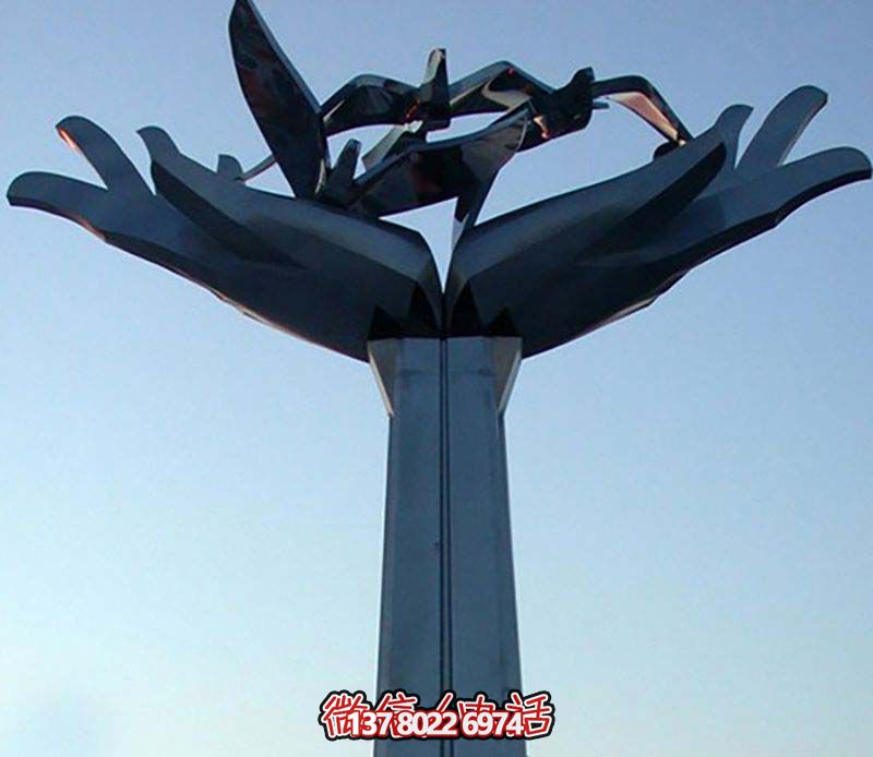 创意不锈钢鸽子捧手雕塑