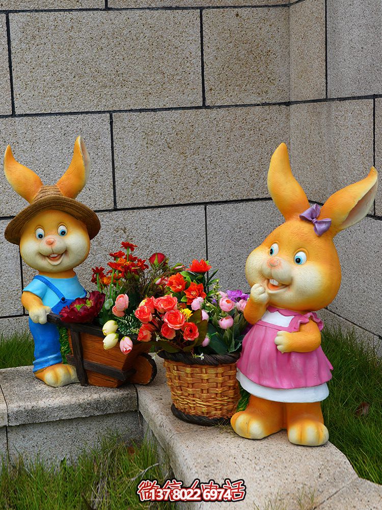 玻璃钢彩绘只兔子雕塑，为庭院增添精彩