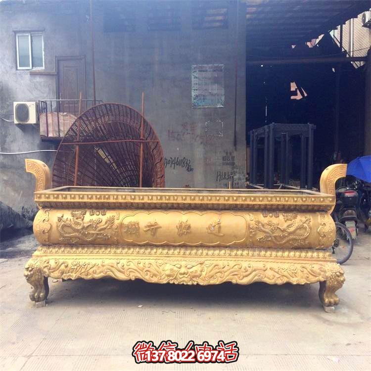 平口镀金仿古香炉，为寺庙和户外添彩