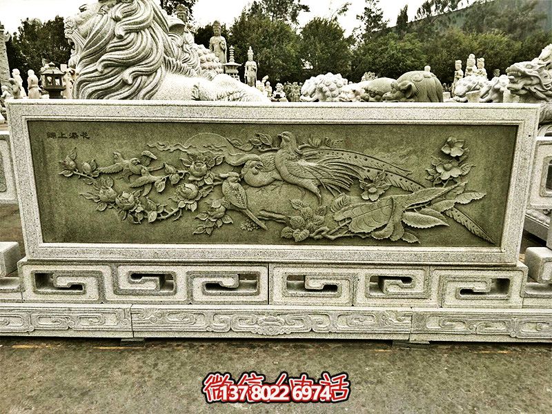 大理石绿浮雕栏杆，为景区装饰锦上添花