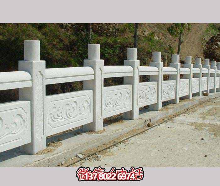汉白玉栏杆石雕，为景区山道增添美感