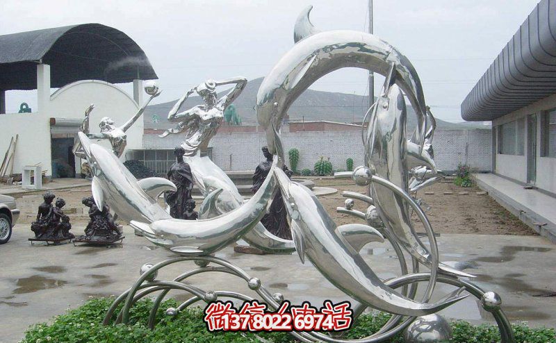 一群活跃海豚，为游乐园带来更多乐趣——不锈钢海豚雕塑