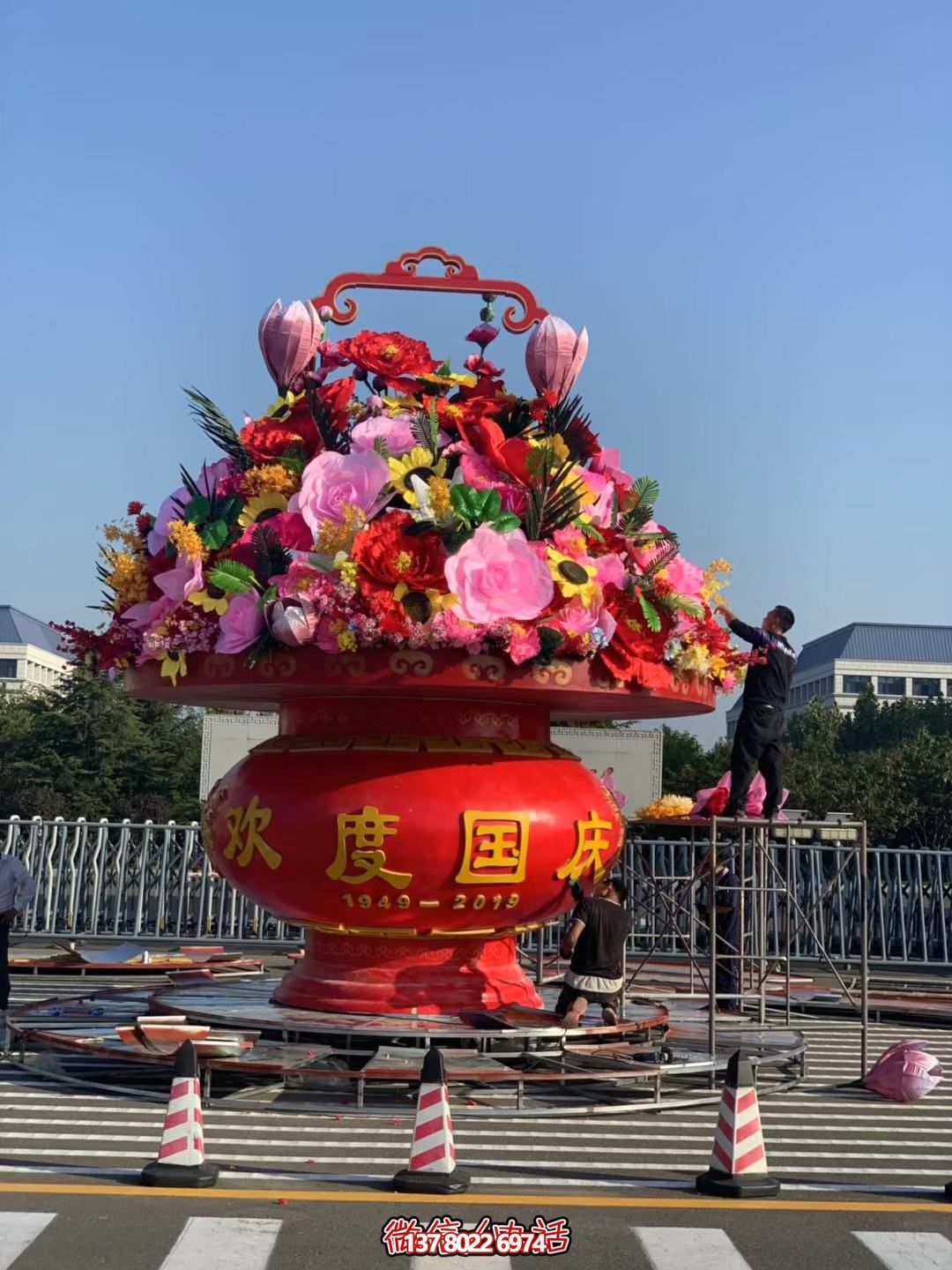 玻璃钢大花篮雕塑