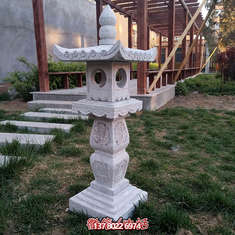 古典风格的大理石灯笼