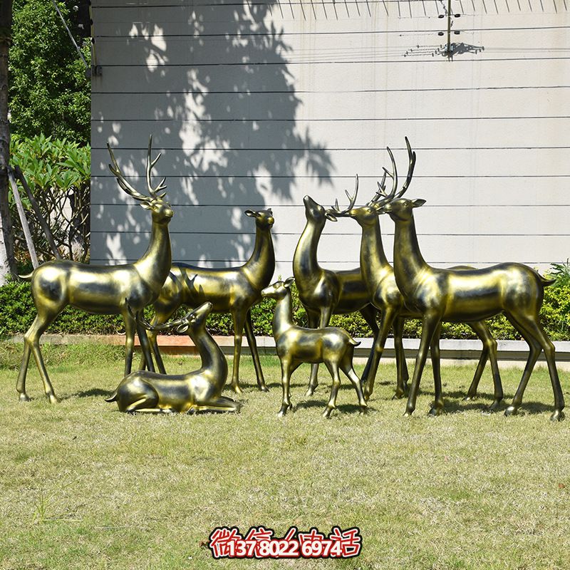 鹿雕草坪景观装饰
