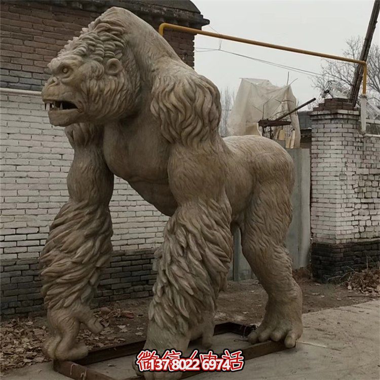 大型仿铜玻璃钢猩猩雕塑