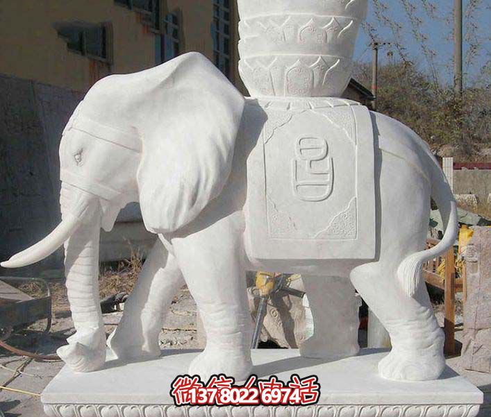 传统工艺与现代艺术的完美结合——玉雕大象景观雕塑