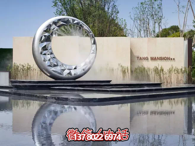 不锈钢镜面圆形景观水池雕塑