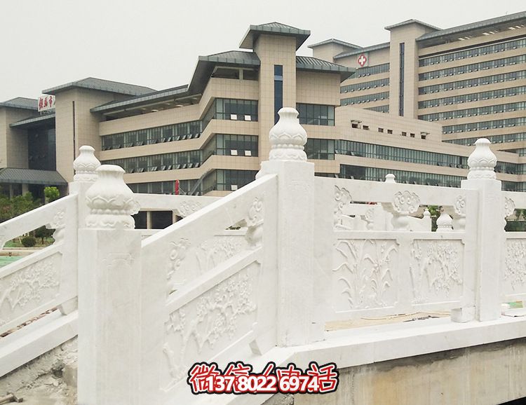 结合现代医疗技术的精美汉白玉石拱桥浮雕镂空雕