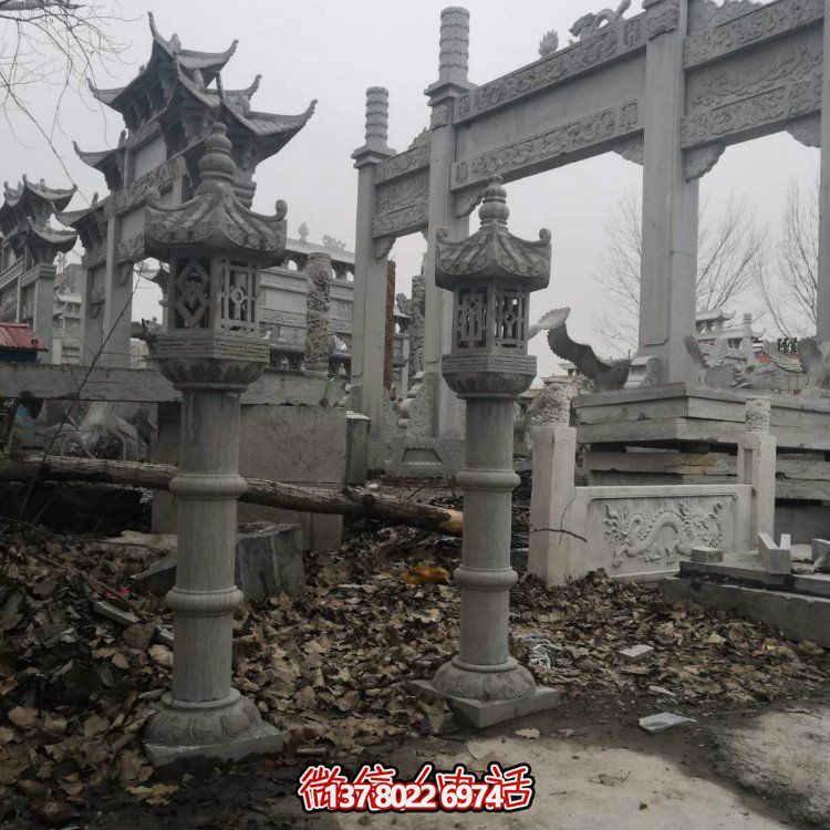 精美石雕创意石灯，提升庭院景观美感