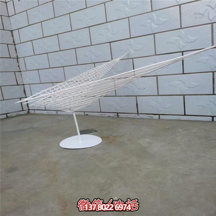 不锈钢镂空抽象雕塑景观摆件