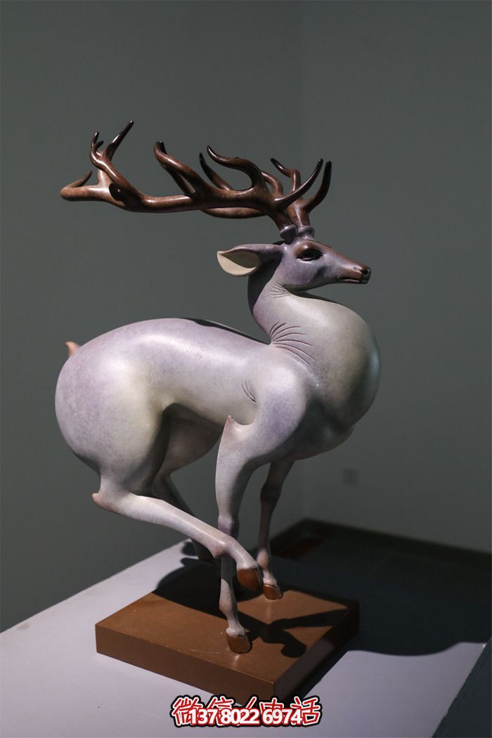 创意室内玻璃钢梅花鹿雕塑
