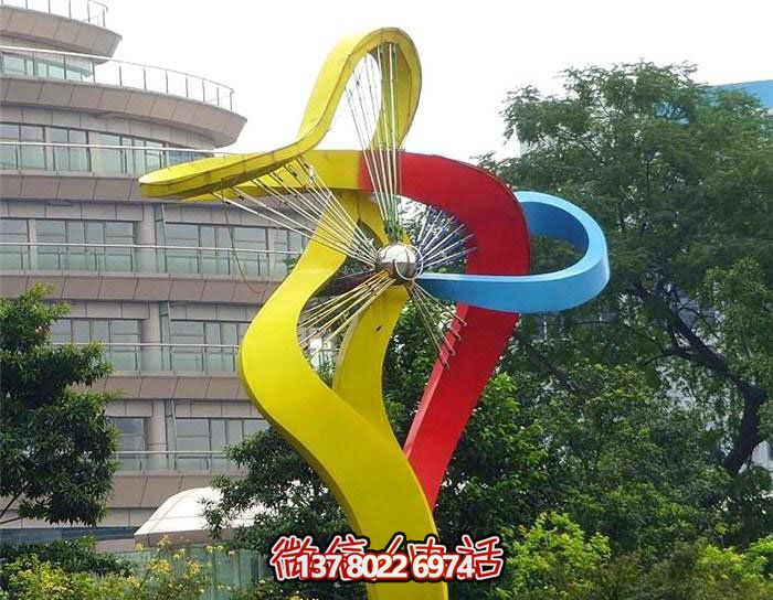 美轮美奂的不锈钢彩虹舞景观雕塑，点缀小区环境