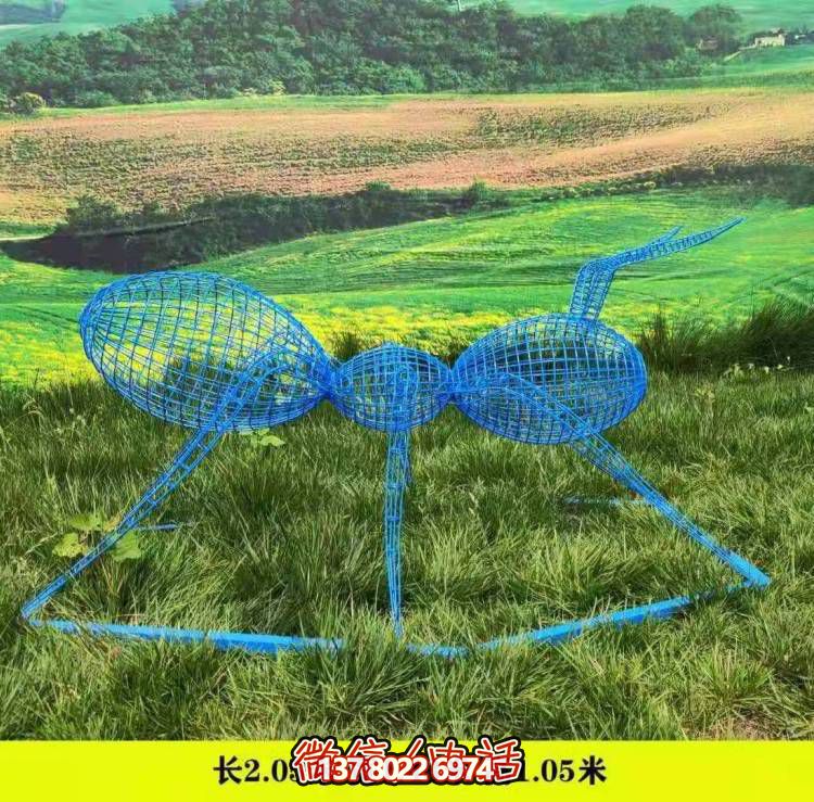 不锈钢雕塑点缀户外园林景观