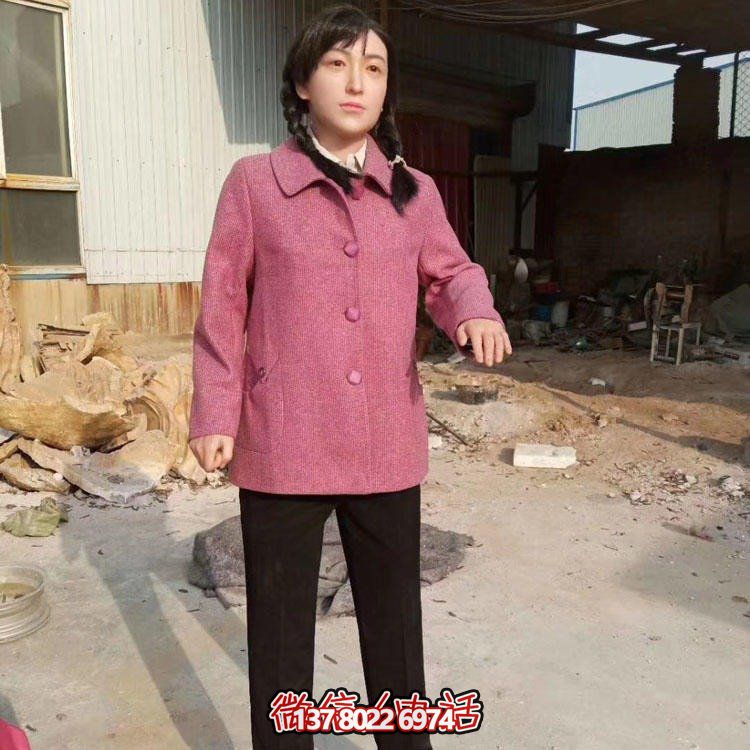 玻璃钢仿真女孩雕塑，打造景区精美环境