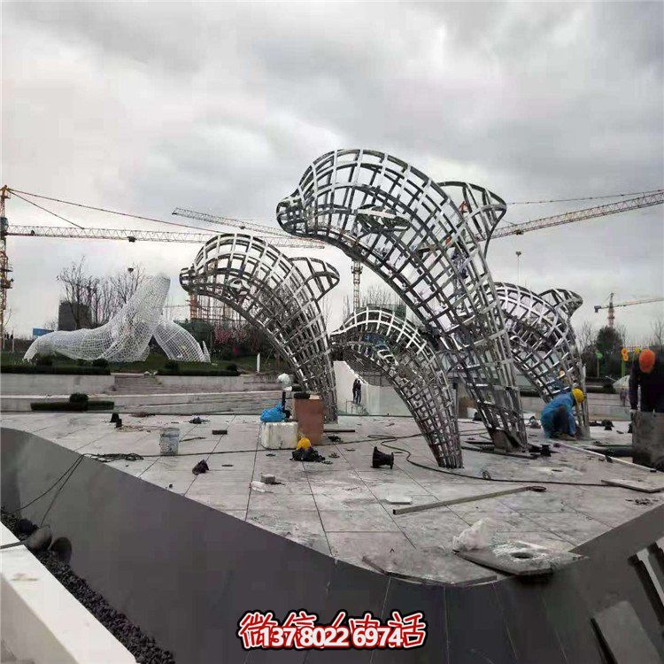 新型不锈钢网格园林装饰雕塑——海豚动物雕塑