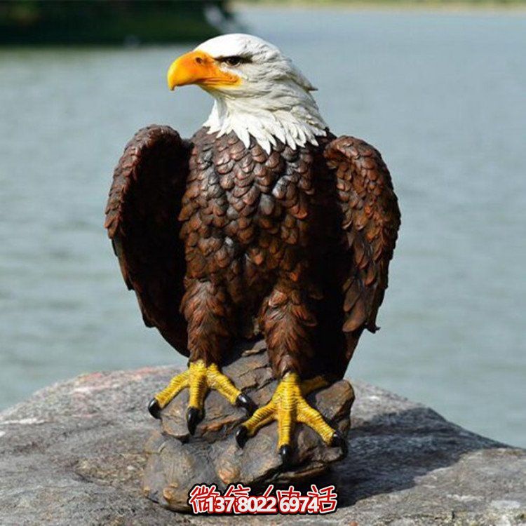 玻璃钢老鹰雕塑摆件，点缀户外花园庭院