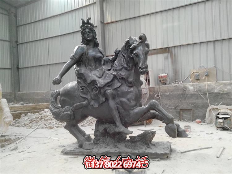 超越传统，探索未知的玻璃钢骑马摆件