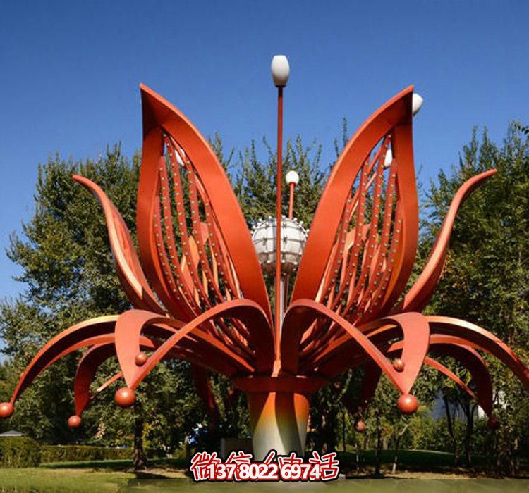 不锈钢雕塑——绽放红色花朵，为公园增添美丽