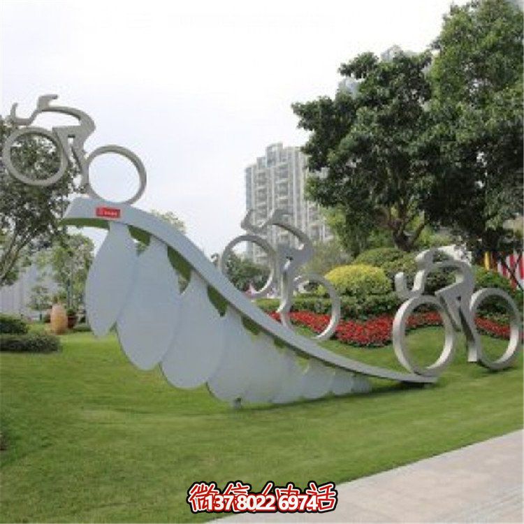 户外创意骑自行车雕塑
