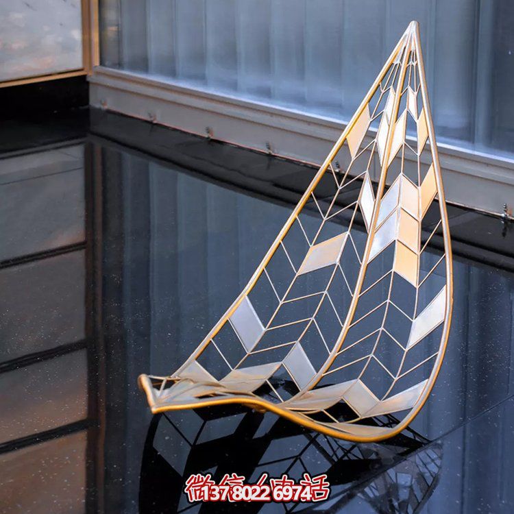 不锈钢镂空树叶创意景观雕塑