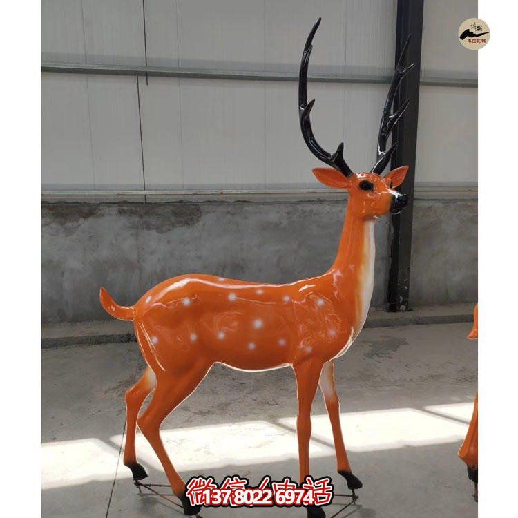 玻璃钢彩绘仿真梅花鹿雕塑