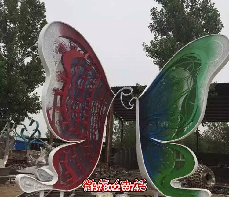 玻璃钢海边蝴蝶雕塑——将艺术与创意完美结合