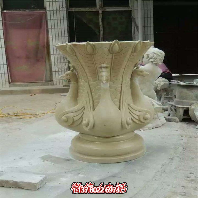 石雕孔雀欧式花盆，让你的小区别墅园林更添精致