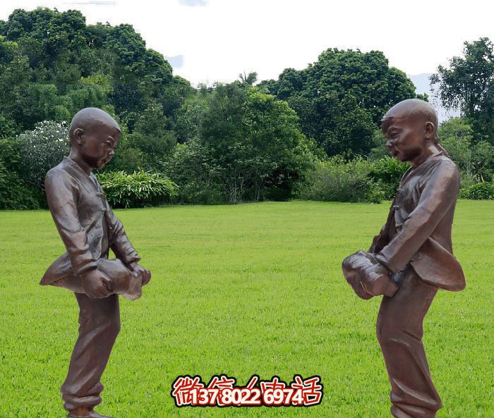 丰富多彩的公园斗鸡铜雕