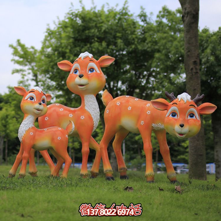 玻璃钢梅花鹿彩绘童趣雕塑，为户外园林增添童趣