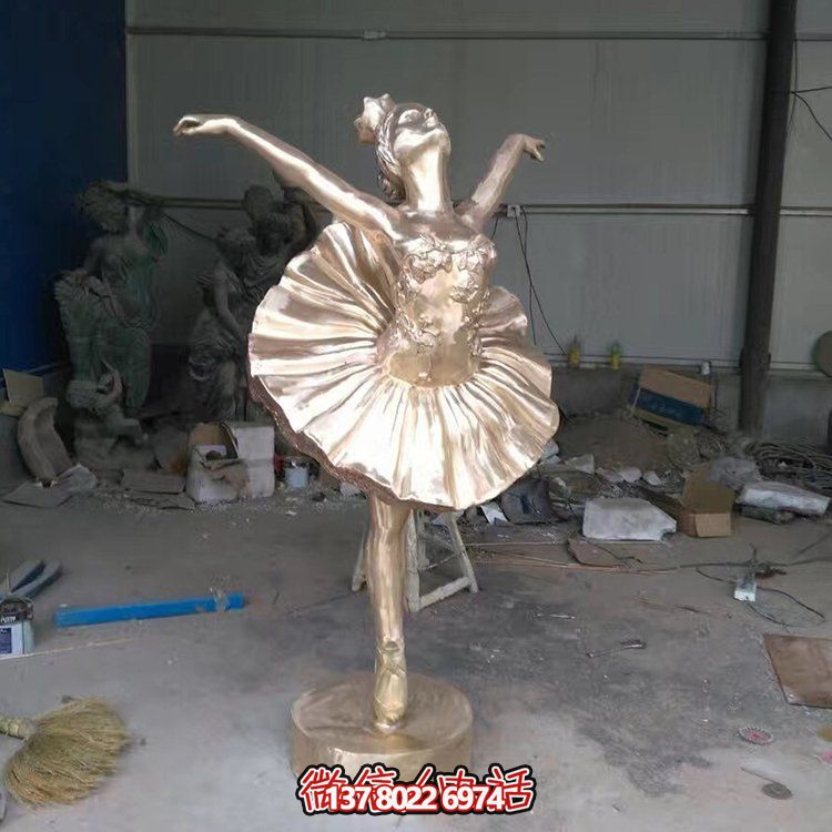 不锈钢雕塑，给您的园林、广场增添抽象跳舞的人物精彩！