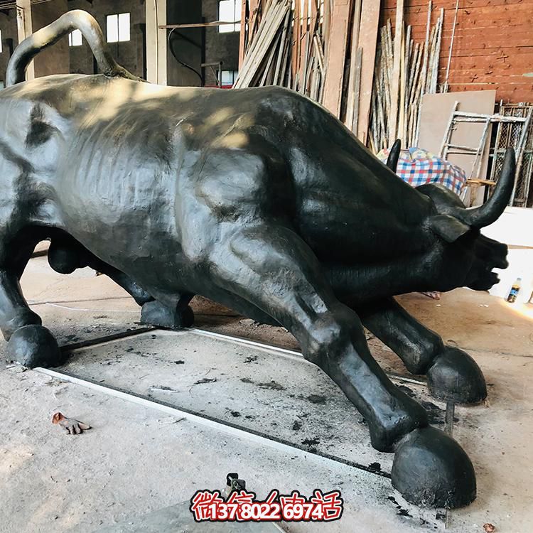 大型华尔街牛仿铜雕塑——玻璃钢精美绝伦