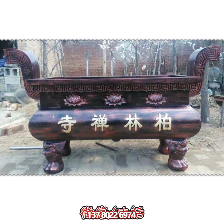 玻璃钢大型香炉雕塑，点缀露天景区