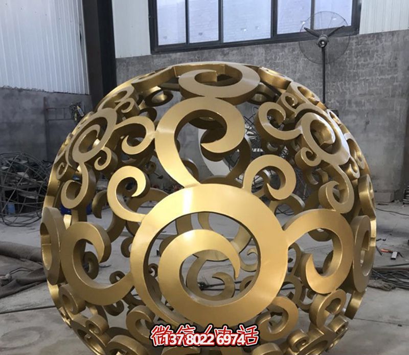不锈钢镂空球雕塑，美化户外景观