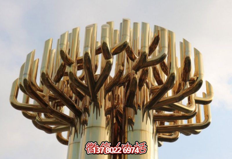 不锈钢大树雕塑，金色喷涂