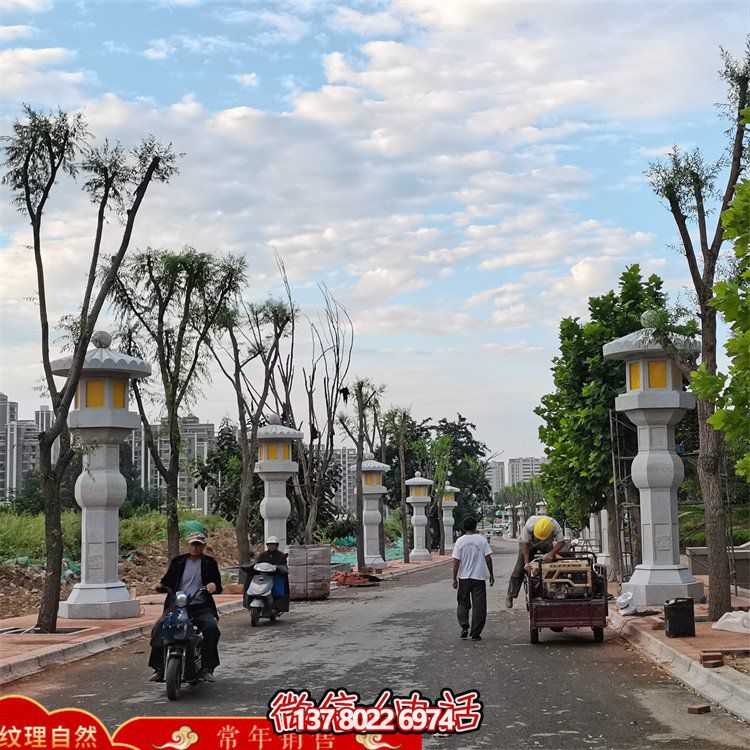 精美绝伦的大型石雕灯笼，专为园林路灯定制