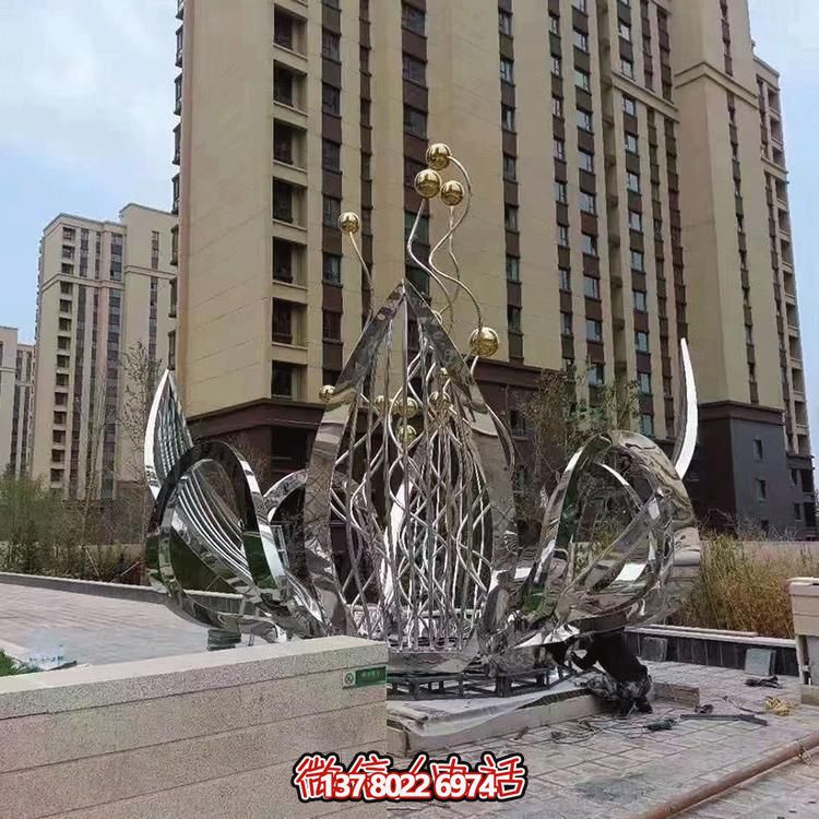 不锈钢莲花景观摆件--为别墅、小区、大型建筑物增添美观